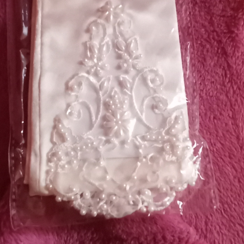 2 Sets Embroidered Elbow Length Satin Gloves NEW